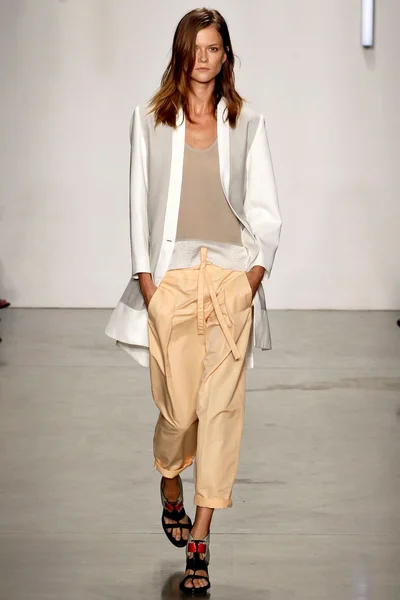 Look 1